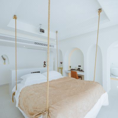 丛云吊床影音套房（浴缸）-智能语音