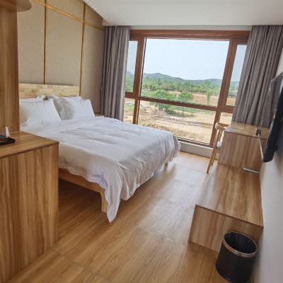 豪华山景大床房