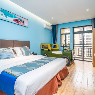 天空越野车丛林探险主题双床房