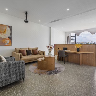 慕秋＞360°湖景套房