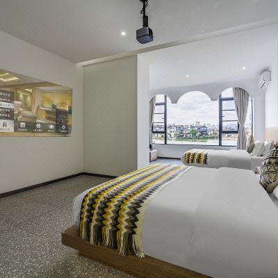 慕春＞180°湖景亲子房