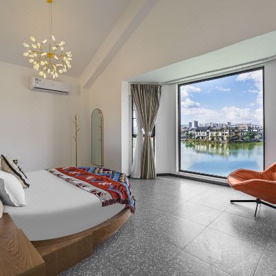 全季＞360°湖景圆床套房