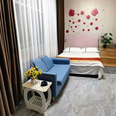 豪华浪漫大床房