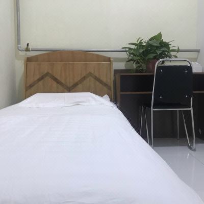普通单人间（公共卫浴）