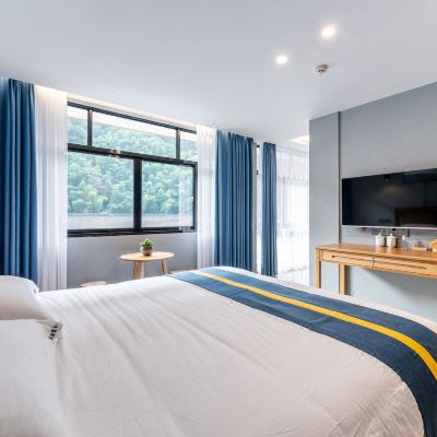 302北欧风轻奢套房