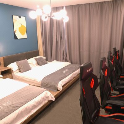 开黑四人间[i7+9700k+2070+165hz]