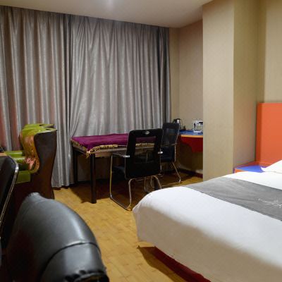 普通电脑双人房[i7+9700k+2060显卡+165hz]