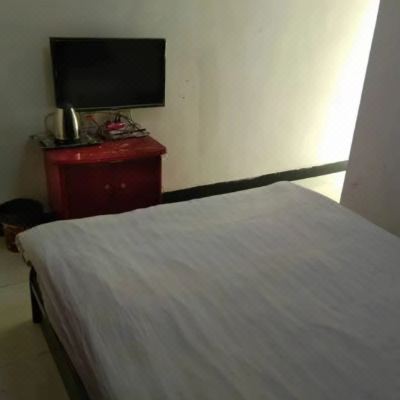 普通大床房（公共卫浴）