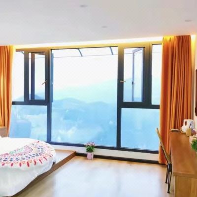 临崖观景特色大床房