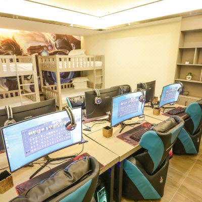 电竞影院六人房