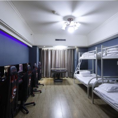 舒适电竞四人间