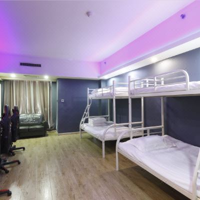 舒适电竞三人间