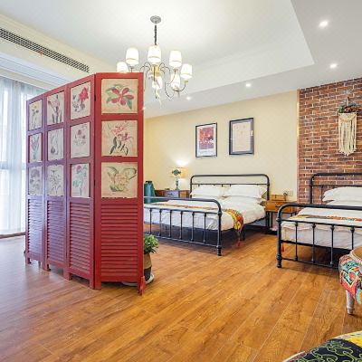 晨曦.院景家庭房