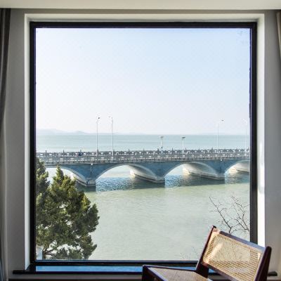 碧空·轻奢湖景大床房