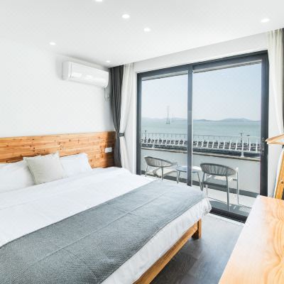 登楼·专享湖景大床房