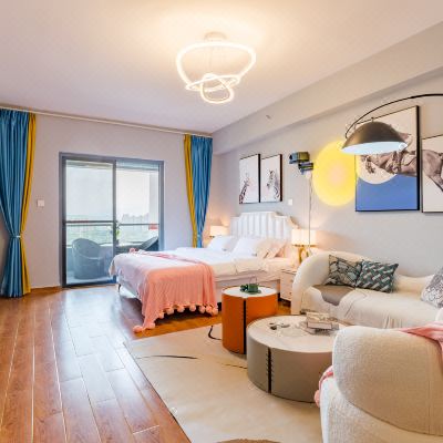 江景阳台轻奢大床