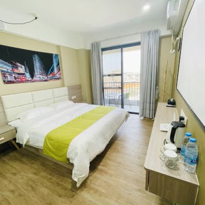 质感观影阳台大床房