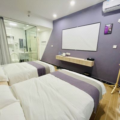 质感观影阳台双床房