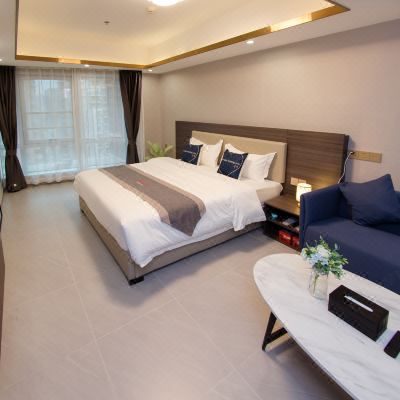 城景商务大床房