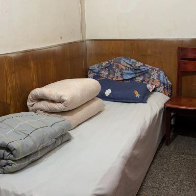 普通单人间（公共卫浴）