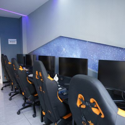 五人电竞房[3060ti显卡+带鱼屏]