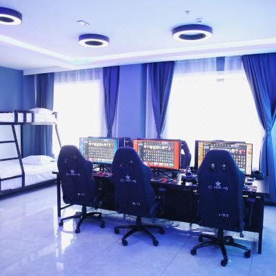 六人电竞房