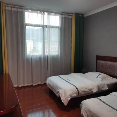 标准中式双床房