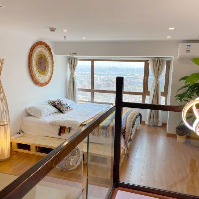 Loft波西米亚多人家庭房投影房