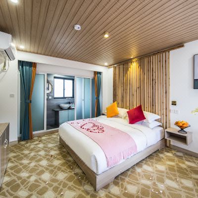 漪澜小筑·温馨大床房