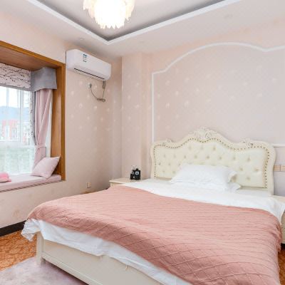 粉色回忆大床房网红风