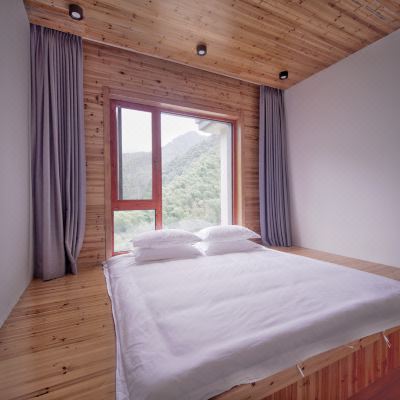 梓绶峰.榻榻米大床房