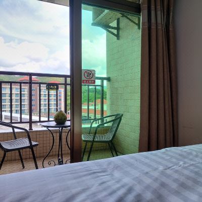 观海阳台大床房