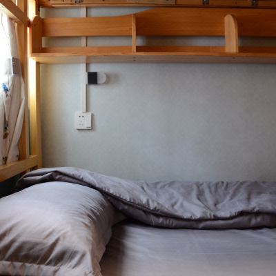 三缺一女生三人间（公共卫浴）(床位)