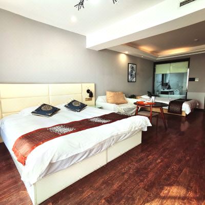 海角·四人间双床房