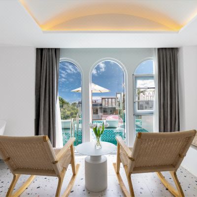 池畔·独立泳池大床房