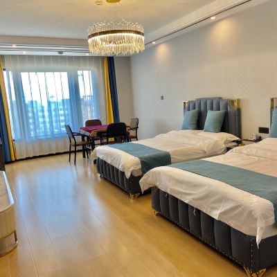 02轻奢豪华双床棋牌房