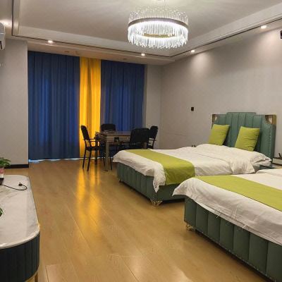 04轻奢豪华双床棋牌影音房