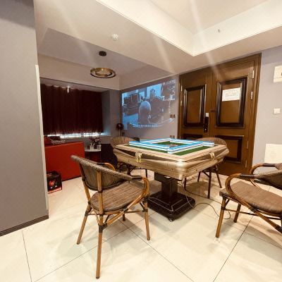 两房一厅棋牌套房(洗衣机+冰箱+阳台+投影仪)