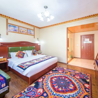 悠然见山景大床房