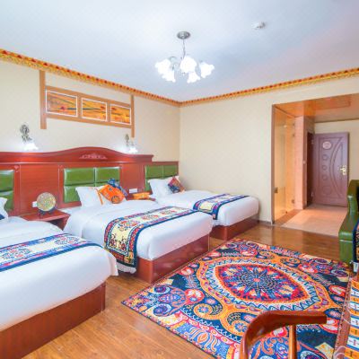 藏式豪华三人间