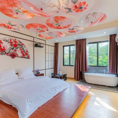 日式投影浴缸大床房