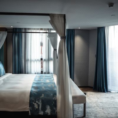 鹊桥仙·新中式大床房