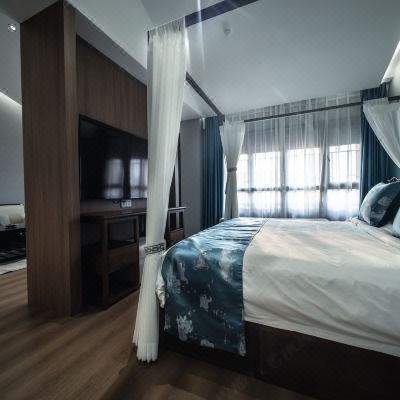 西江月·三彩非遗艺术套房