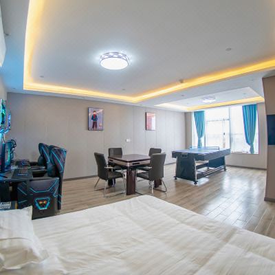 特大电竞主题多功能大床房