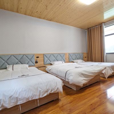 温馨家庭套房带麻将桌