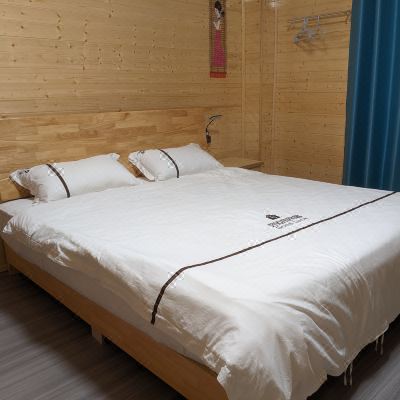 甄选轻奢大床房