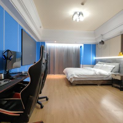 投影电竞大床房