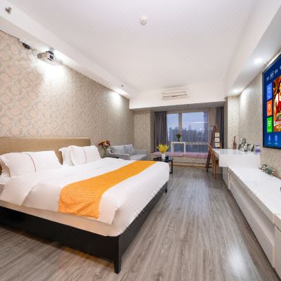 畅享影音·舒适影院房（百寸巨幕投屏+独立冰箱+洗衣机）