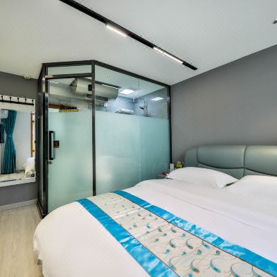 黑色密码大床房