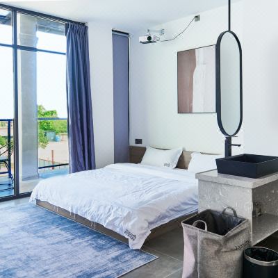 院景双阳台大床房